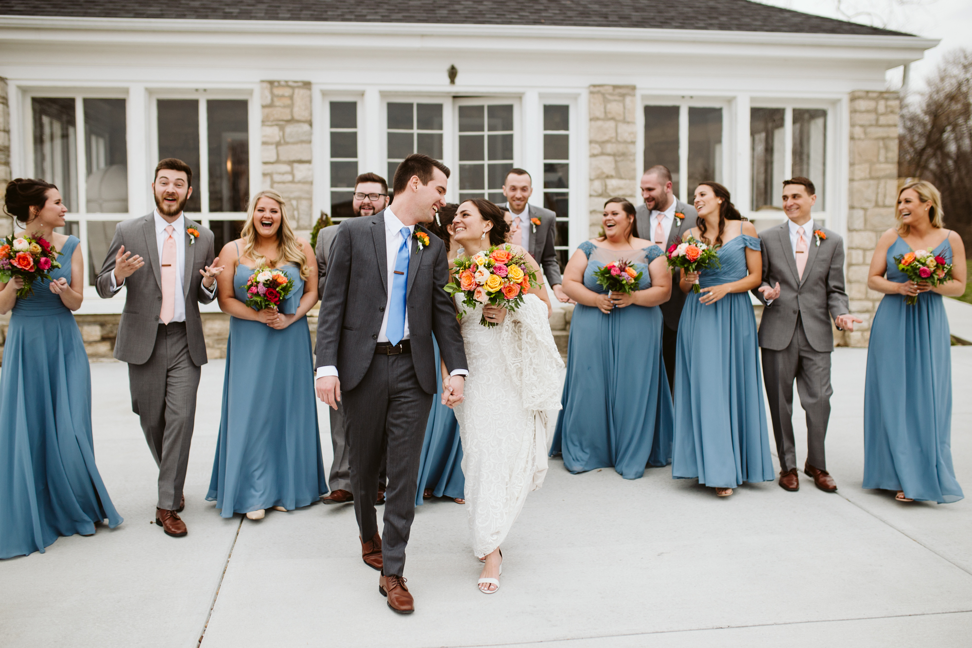 bridal party portraits at stone house of st charles